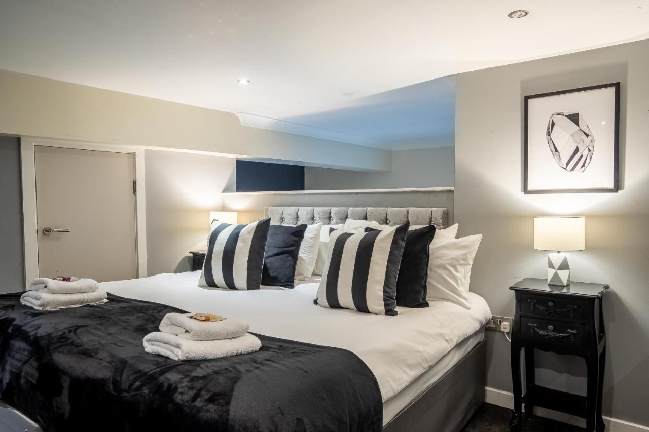 Luxe Near Albert Docks - 3 Graces - One - Business, Contract & Corporate Ready Apartment Liverpool