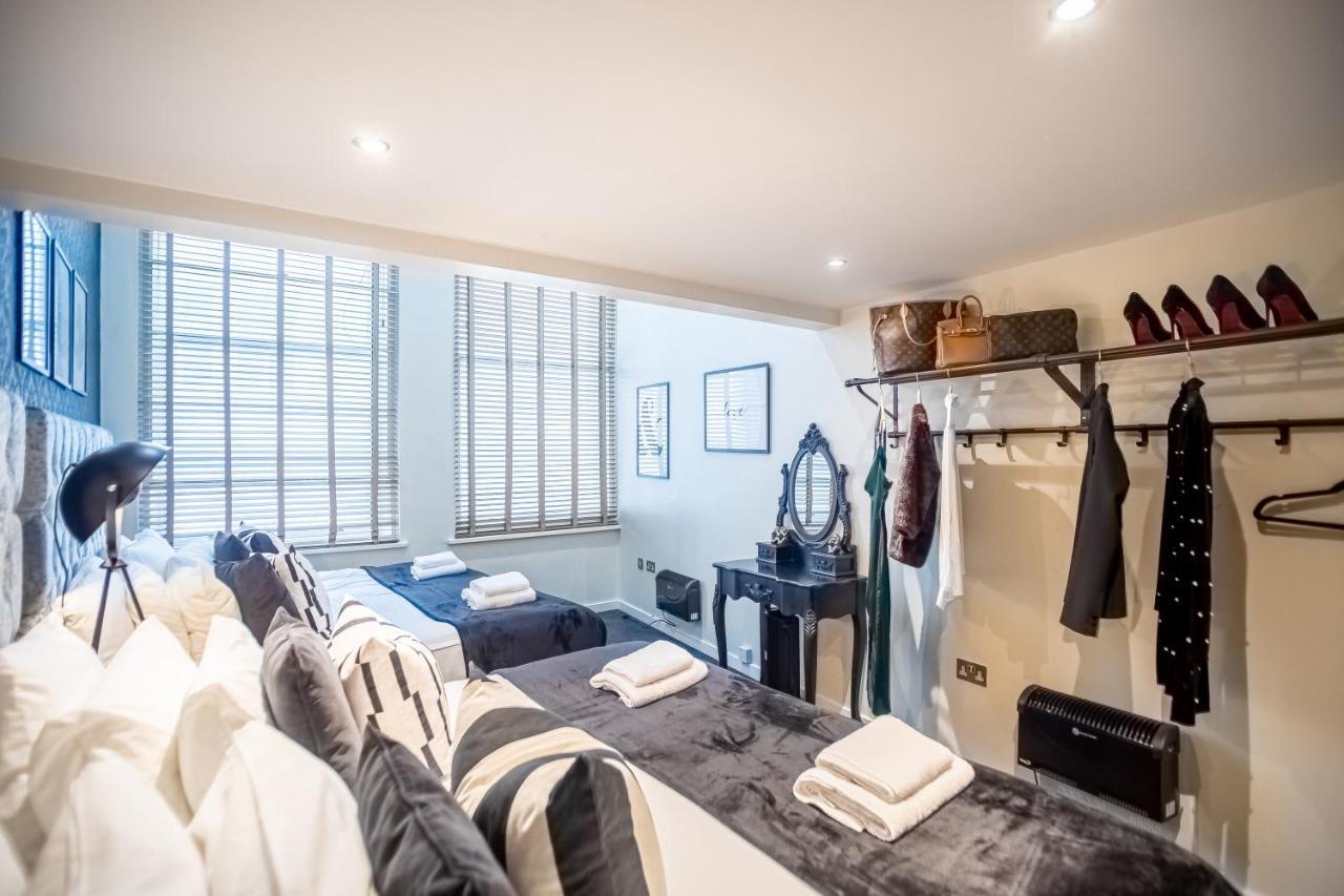 Luxe Near Albert Docks - 3 Graces - One - Business, Contract & Corporate Ready *