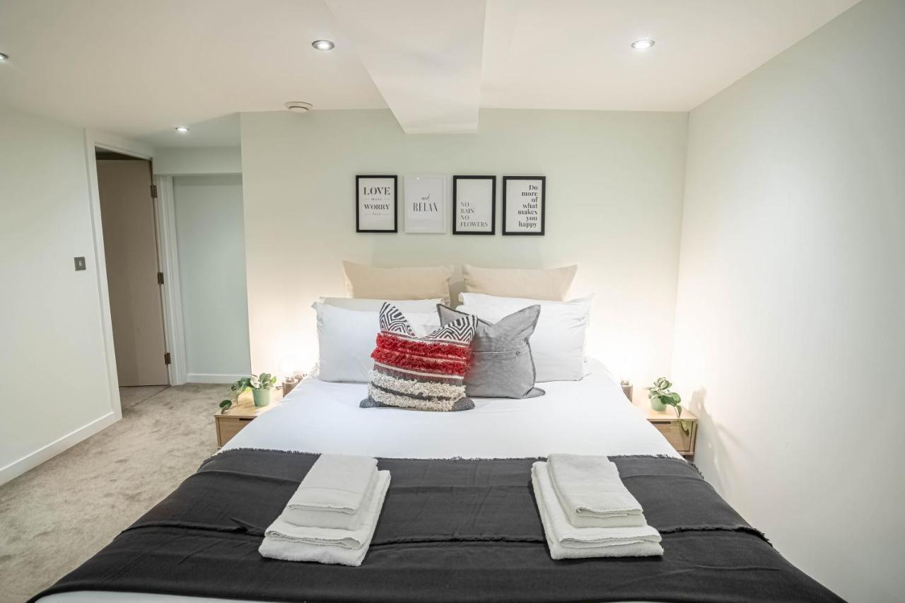 Apartment Luxe Near Albert Docks - 3 Graces - One - Business, Contract & Corporate Ready Liverpool