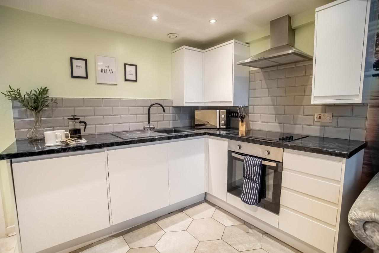 Luxe Near Albert Docks - 3 Graces - One - Business, Contract & Corporate Ready * Liverpool