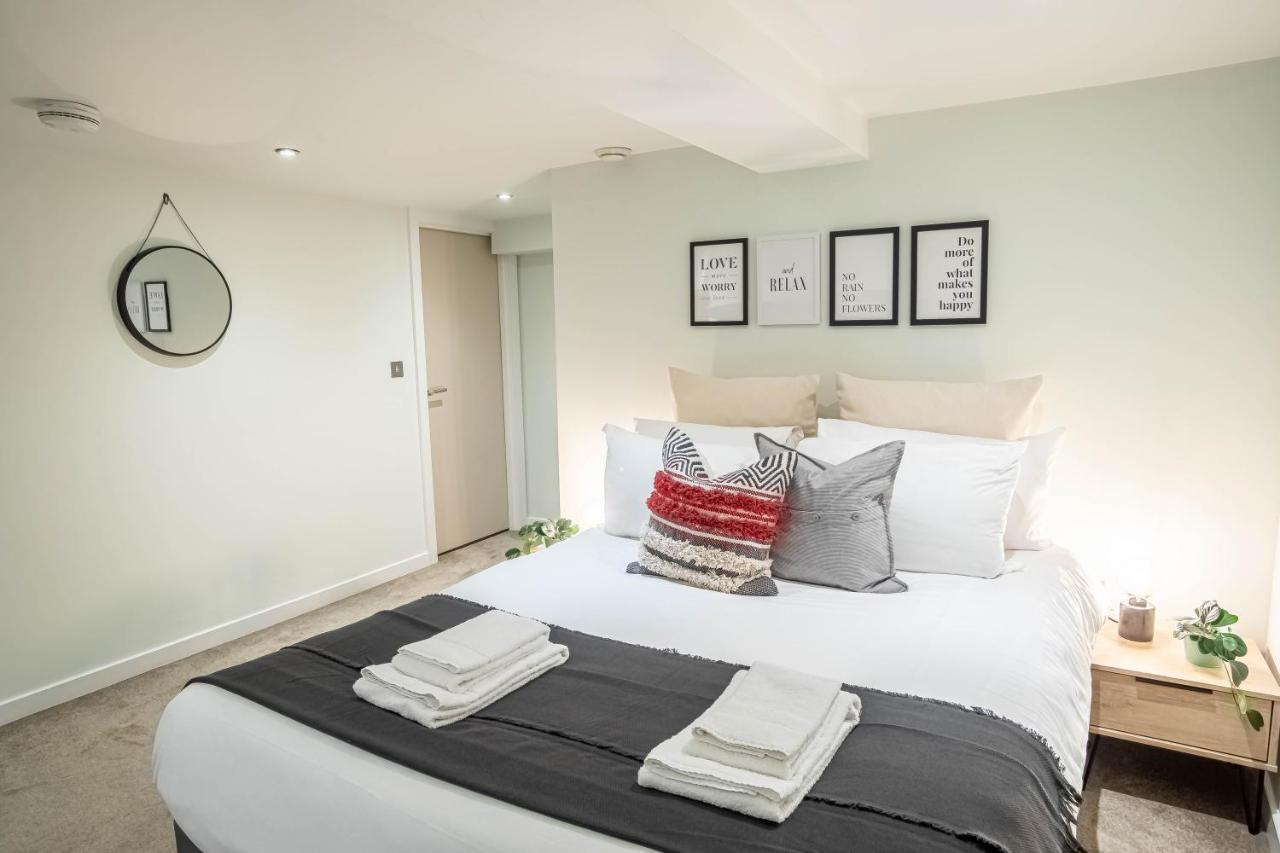 Luxe Near Albert Docks - 3 Graces - One - Business, Contract & Corporate Ready Apartment