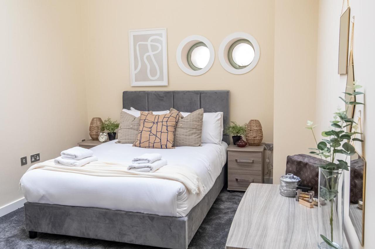 Luxe Near Albert Docks - 3 Graces - One - Business, Contract & Corporate Ready *