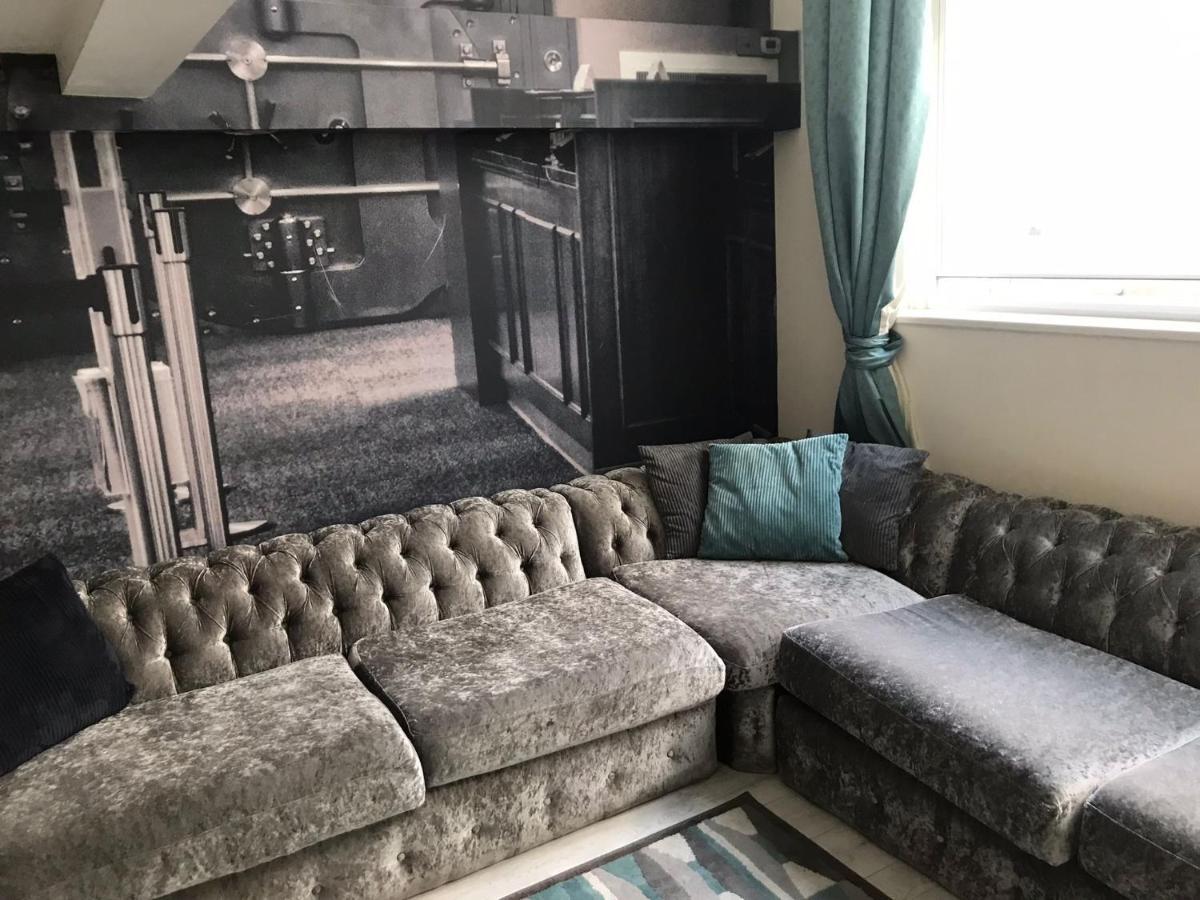 Luxe Near Albert Docks - 3 Graces - One - Business, Contract & Corporate Ready