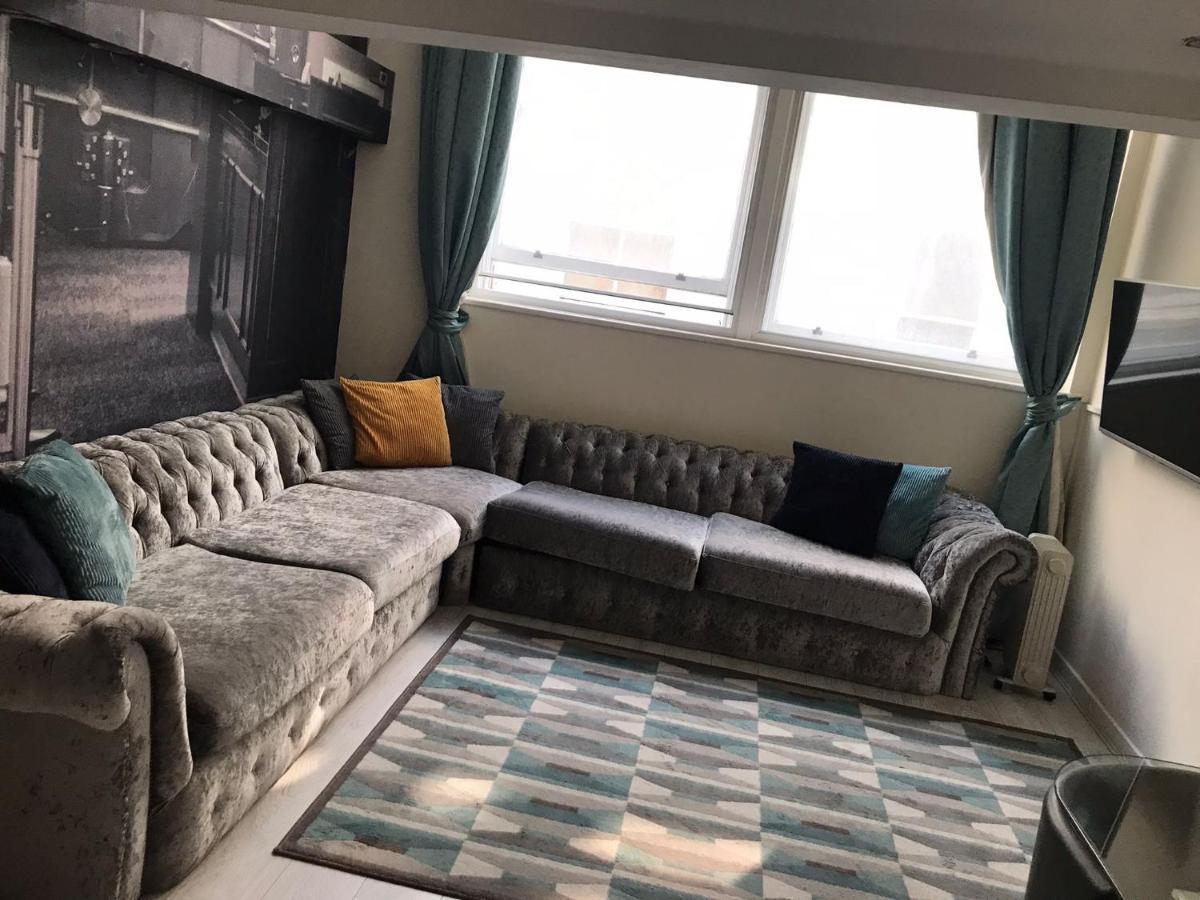 Luxe Near Albert Docks - 3 Graces - One - Business, Contract & Corporate Ready Apartment Liverpool